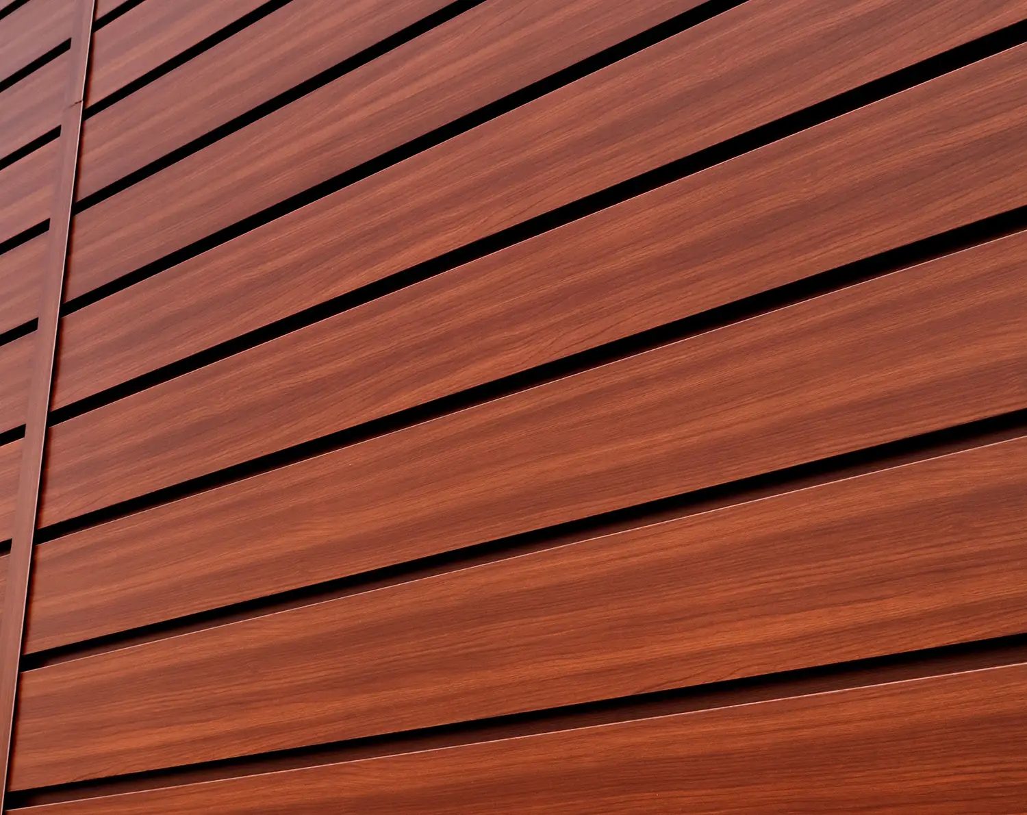 Modern Steel Woodgrain Cladding