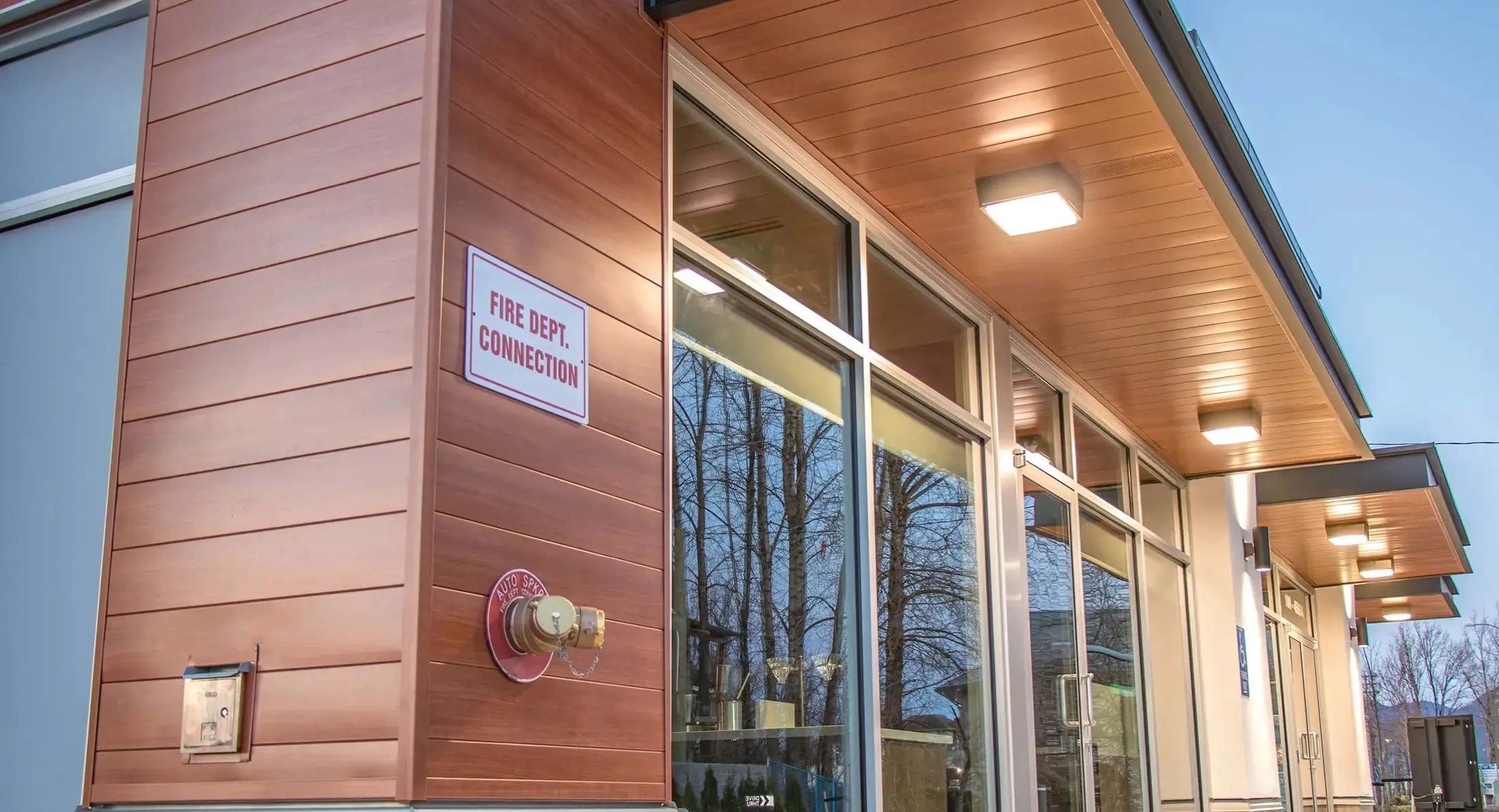 Modern Steel Woodgrain Closed Joint Siding