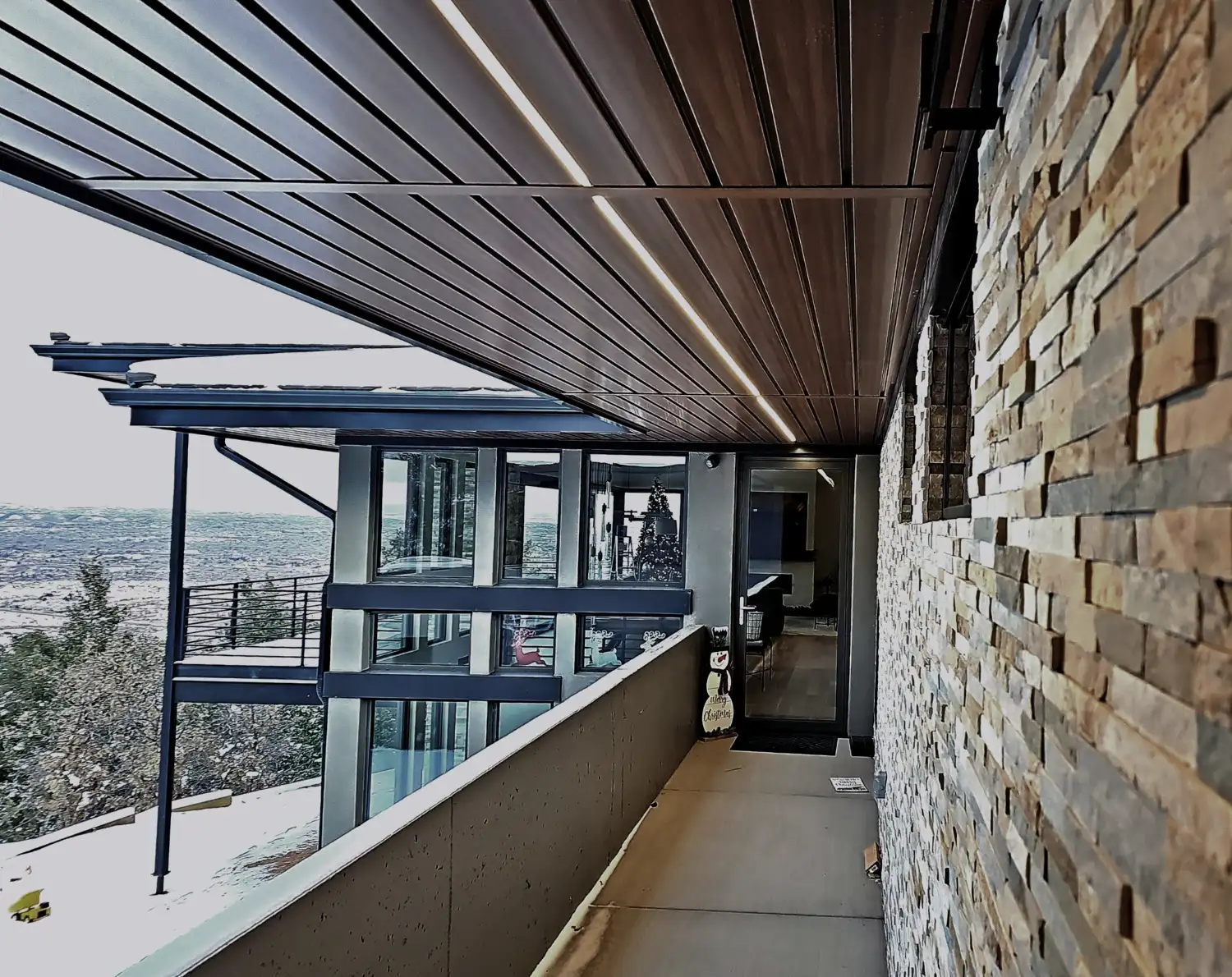 Noncombustible Siding in Wildfire-Resistant Design