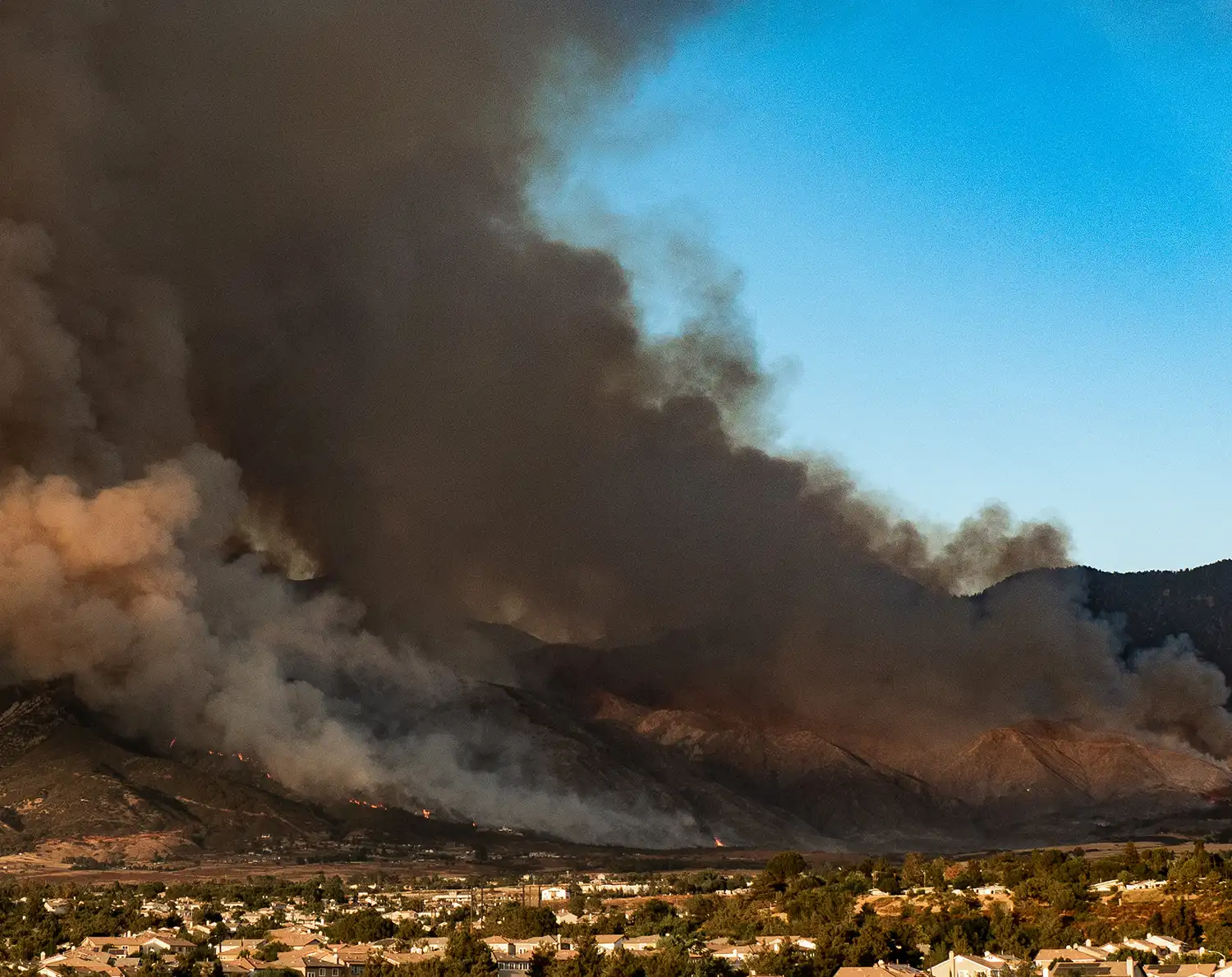 Noncombustible Siding in Wildfire-Resistant Design